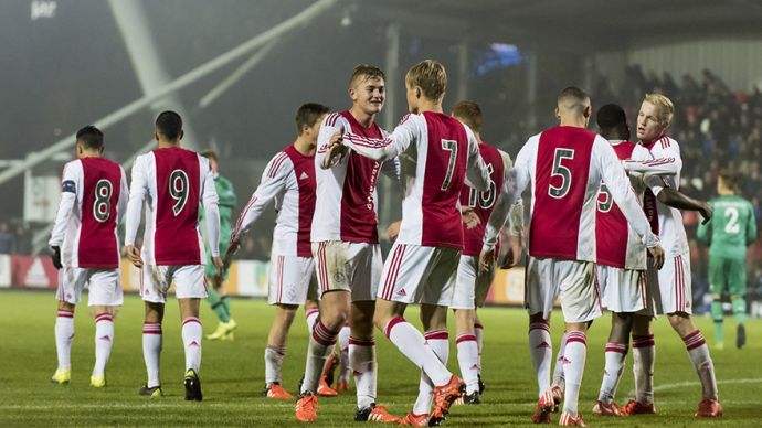 显得尤为重 显得尤为重